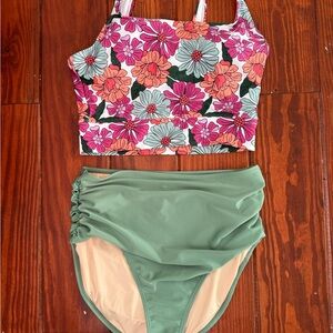 Livy and Kate Swim Set - Women’s Size M